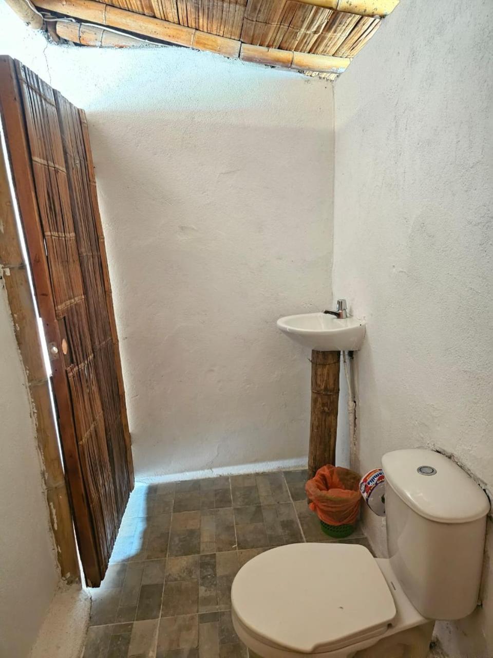 Estadero Los Hoyos Villavieja Buitenkant foto
